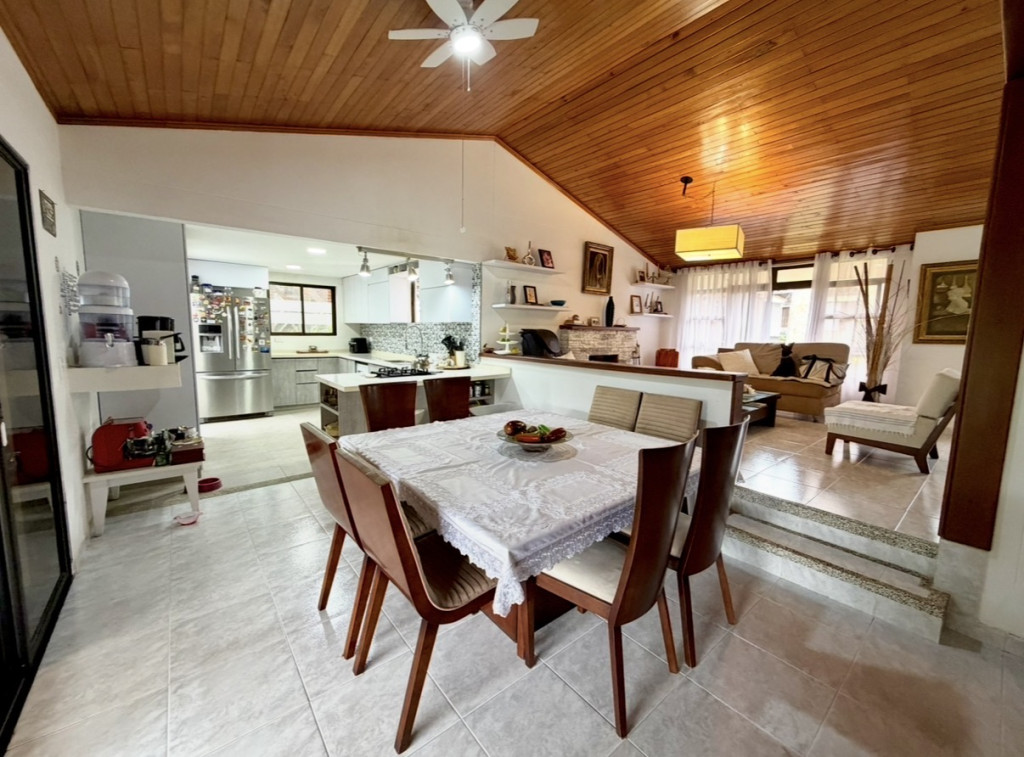 Casa en venta en Condina, Pereira · foto 2 de 24