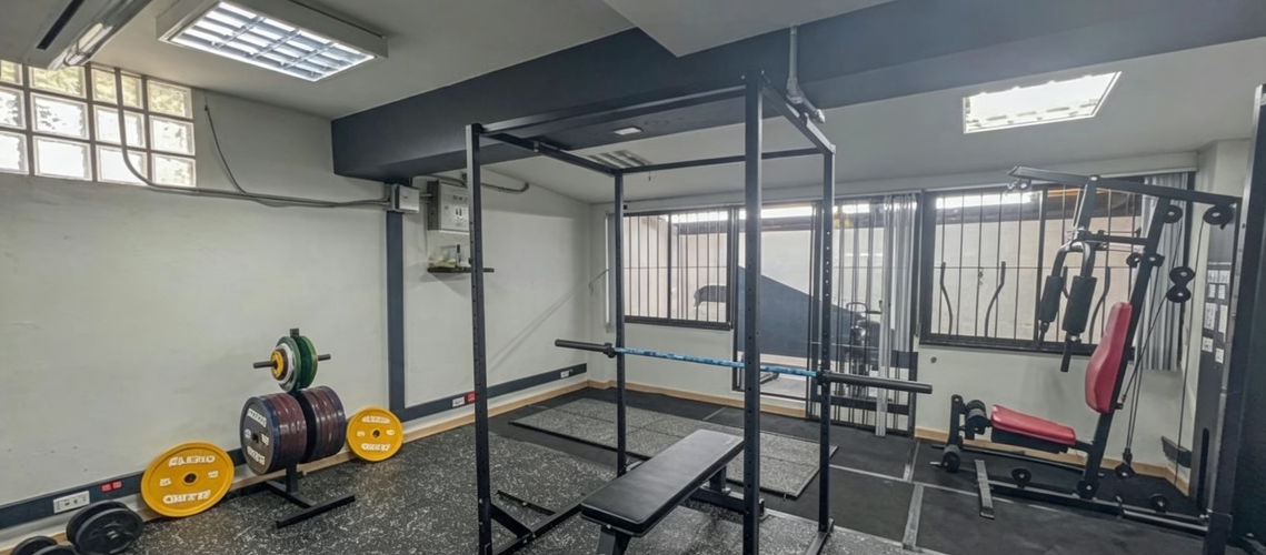 Casa de 7 alcobas en venta en Las Lomas No.1, Medellín, 420 m² · foto 5 de 8