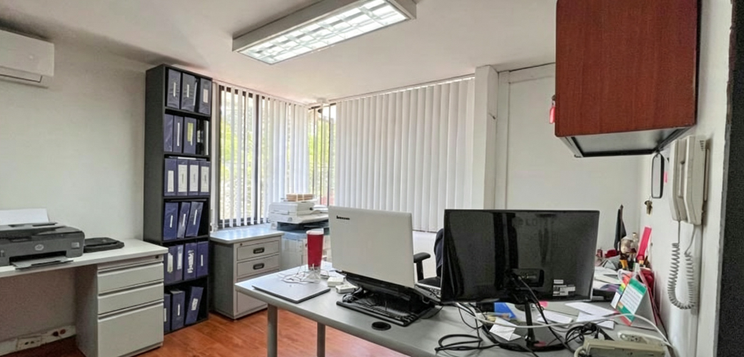 Casa de 7 alcobas en venta en Las Lomas No.1, Medellín, 420 m² · foto 2 de 8