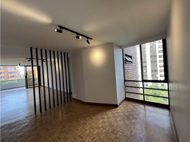 Apartamento de 3 alcobas en venta en Patio Bonito, Medellín, 131 m² · foto 2 de 17