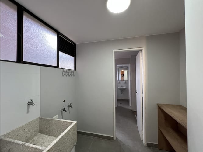 Apartamento de 3 alcobas en venta en Patio Bonito, Medellín, 131 m² · foto 5 de 17