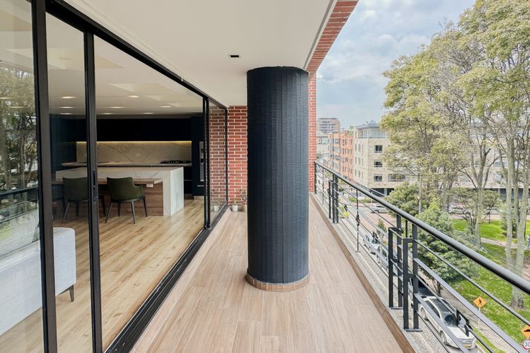 Apartamento de 5 alcobas en arriendo en Santa Paula, Bogotá, 285 m² · foto 8 de 24