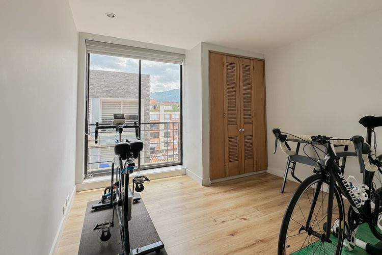Apartamento de 5 alcobas en arriendo en Santa Paula, Bogotá, 285 m² · foto 12 de 24