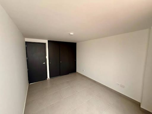 Apartamento de 3 alcobas en venta en El Recuerdo, Bogotá, 71 m² · foto 4 de 14
