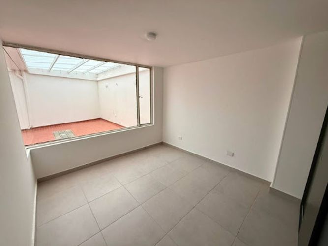 Apartamento de 3 alcobas en venta en El Recuerdo, Bogotá, 71 m² · foto 7 de 14