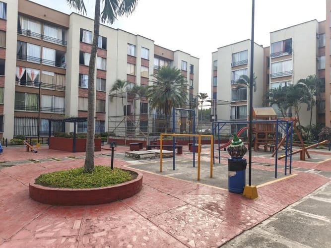 Apartamento de 3 alcobas en venta en Metropolitano Del Norte, Cali, 51 m² · foto 2 de 24