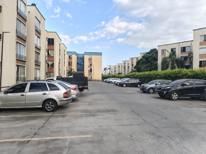 Apartamento de 3 alcobas en venta en Metropolitano Del Norte, Cali, 51 m² · foto 3 de 24