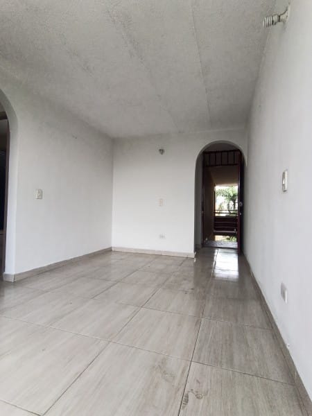 Apartamento de 3 alcobas en venta en Metropolitano Del Norte, Cali, 51 m² · foto 8 de 24