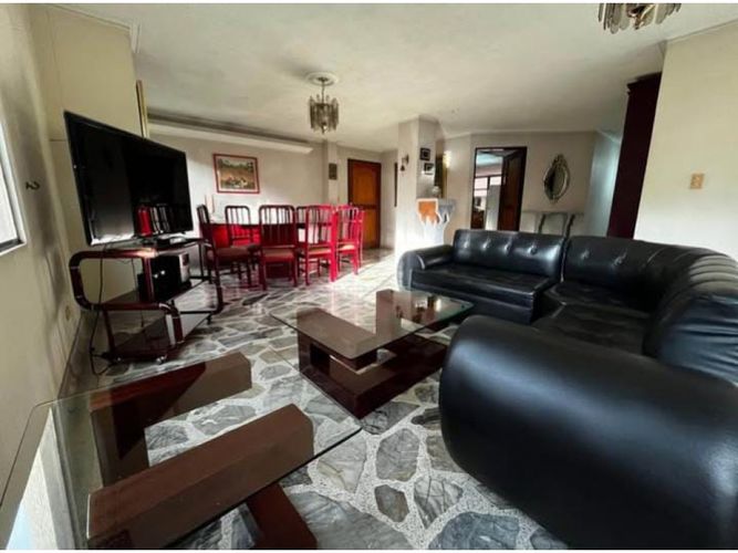 Apartamento de 5 alcobas en venta en Conquistadores, Medellín, 144 m² · foto 2 de 20