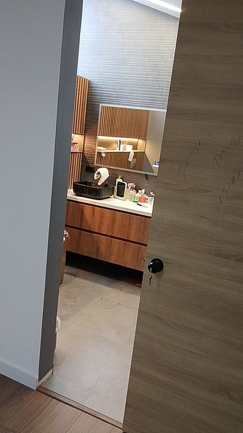 Casa de 4 alcobas en venta en Los Naranjos, Medellín, 370 m² · foto 3 de 8