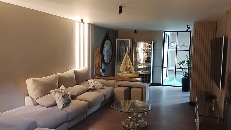 Casa de 4 alcobas en venta en Los Naranjos, Medellín, 370 m² · foto 6 de 8