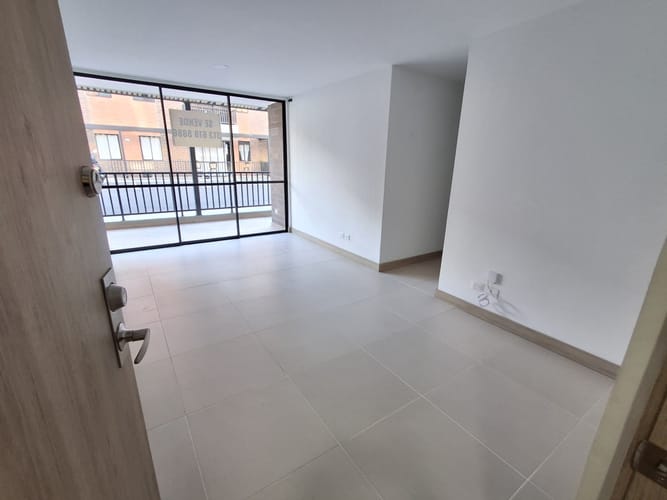 Apartamento de 2 alcobas en venta en La Ceja, 65 m² · foto 3 de 17