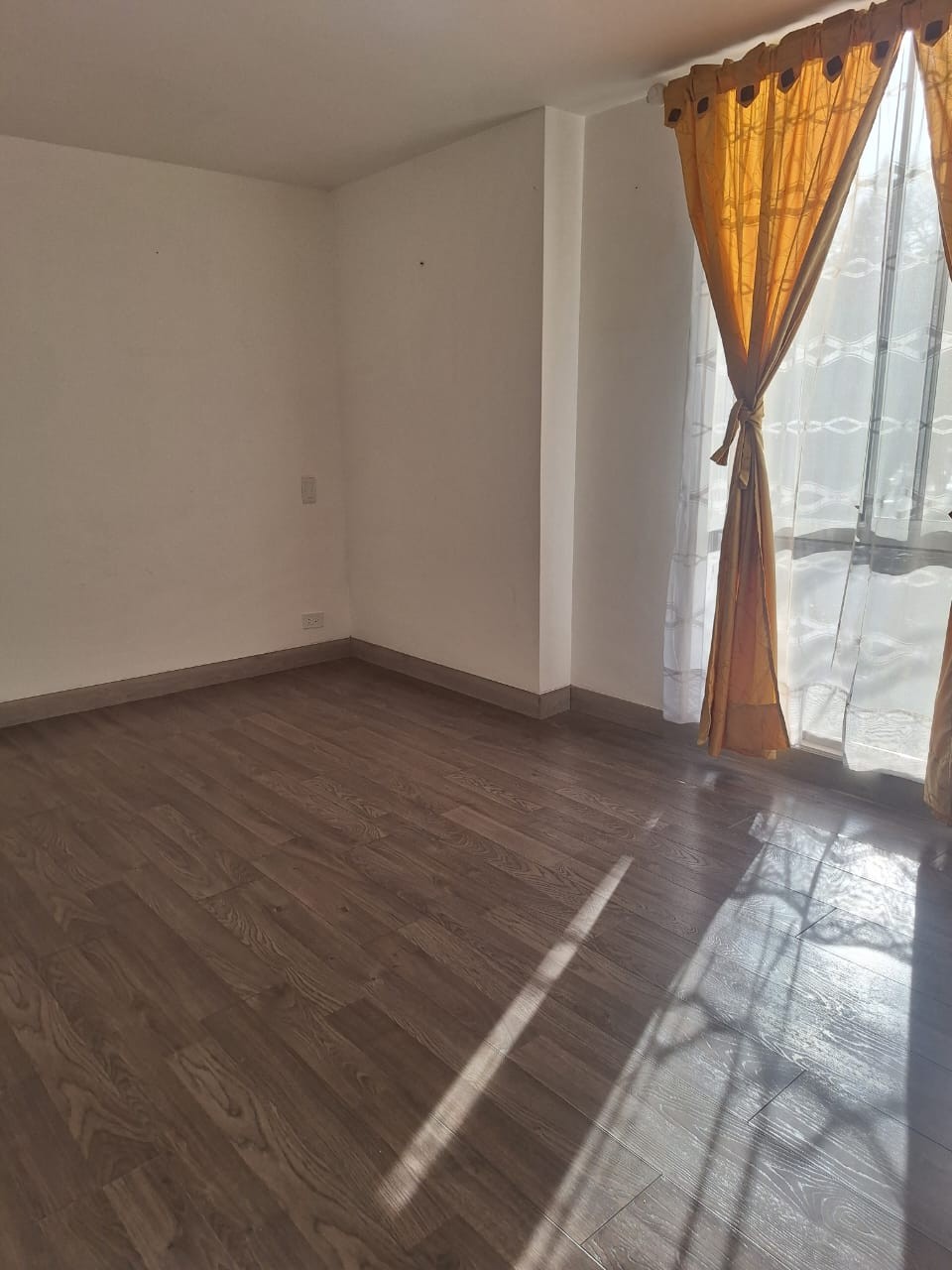 Apartamento en venta en Los Colores, Medellín · foto 5 de 12