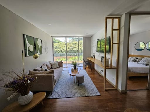 Apartamento de 2 alcobas en arriendo en Loma Del Campestre, Medellín, 71 m² · foto 2 de 21