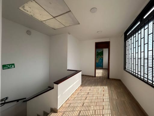 Casa de 6 alcobas en venta en Centro Narino, Bogotá, 675 m² · foto 7 de 24
