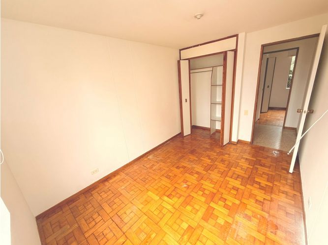 Apartamento en venta en Castropol, Medellín · foto 10 de 24