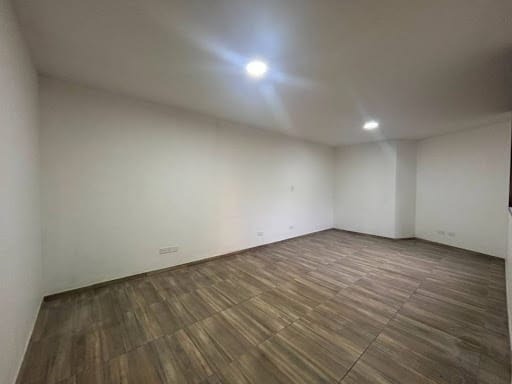 Casa de 6 alcobas en venta en Centro Narino, Bogotá, 675 m² · foto 11 de 24