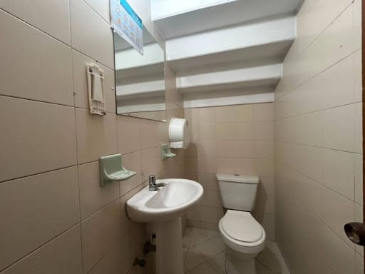 Casa de 6 alcobas en venta en Centro Narino, Bogotá, 675 m² · foto 13 de 24