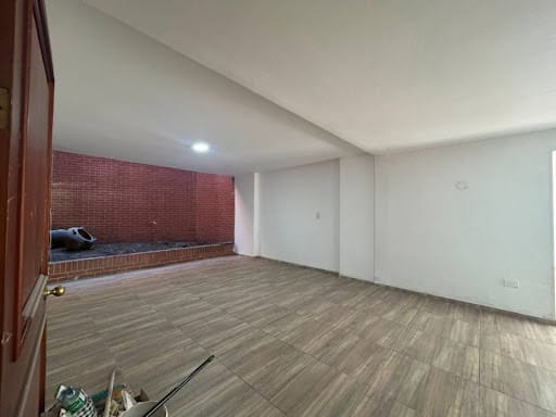 Casa de 6 alcobas en venta en Centro Narino, Bogotá, 675 m² · foto 19 de 24