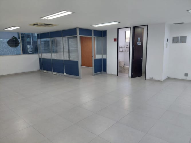 Oficina en arriendo en Los Balsos, Medellín, 95 m² · foto 15 de 24