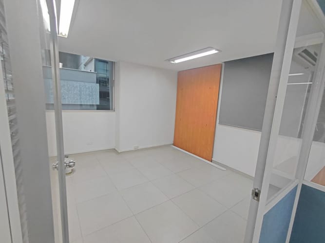 Oficina en arriendo en Los Balsos, Medellín, 95 m² · foto 21 de 24