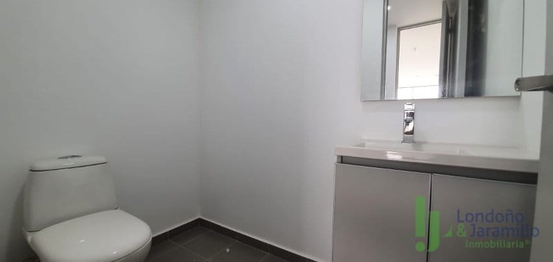 Oficina en venta en Primavera, Envigado, 59 m² · foto 13 de 15