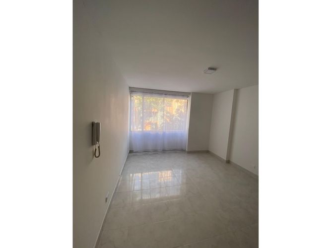 Apartamento de 1 alcoba en venta en Quinta Camacho, Bogotá, 45 m² · foto 3 de 12