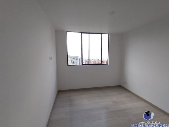 Apartamento de 2 alcobas en arriendo en Loma Del Escobero, Envigado, 80 m² · foto 4 de 11