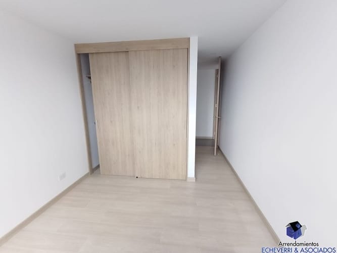 Apartamento de 2 alcobas en arriendo en Loma Del Escobero, Envigado, 80 m² · foto 5 de 11