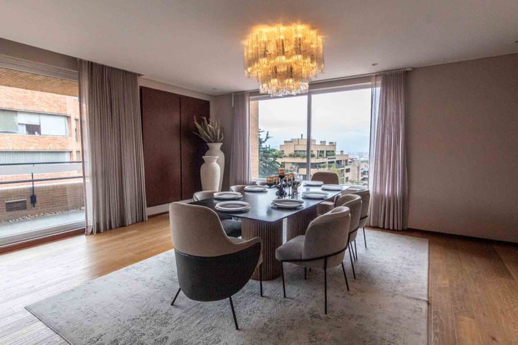 Apartamento de 3 alcobas en venta en Los Rosales, Bogotá, 354 m² · foto 5 de 24