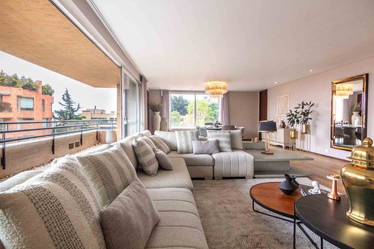 Apartamento de 3 alcobas en venta en Los Rosales, Bogotá, 354 m² · foto 10 de 24