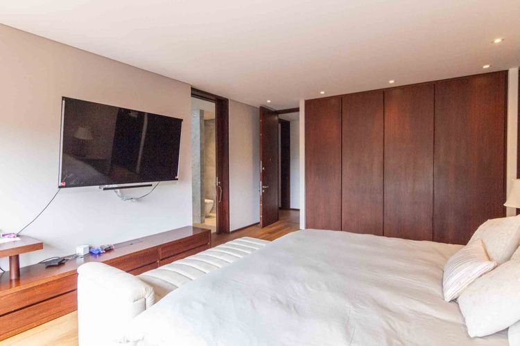 Apartamento de 3 alcobas en venta en Los Rosales, Bogotá, 354 m² · foto 14 de 24