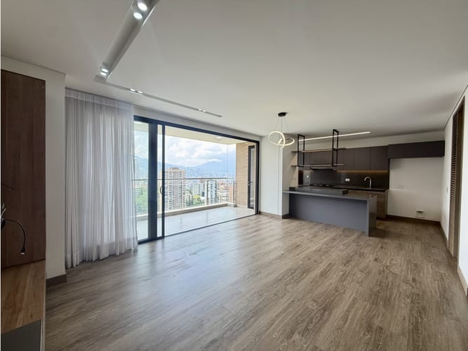 Apartamento de 3 alcobas en arriendo en Los Balsos, Medellín, 138 m² · foto 4 de 24