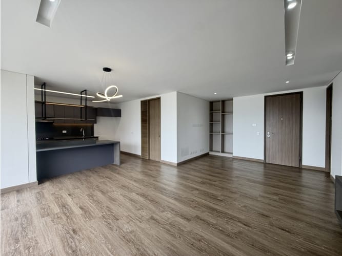Apartamento de 3 alcobas en arriendo en Los Balsos, Medellín, 138 m² · foto 6 de 24