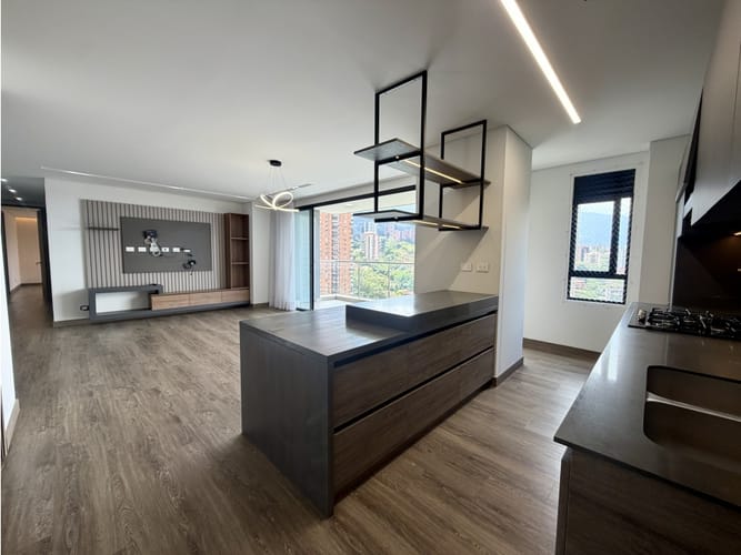 Apartamento de 3 alcobas en arriendo en Los Balsos, Medellín, 138 m² · foto 8 de 24