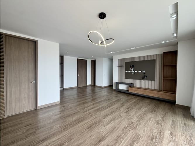 Apartamento de 3 alcobas en arriendo en Los Balsos, Medellín, 138 m² · foto 9 de 24