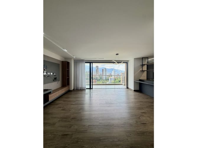 Apartamento de 3 alcobas en arriendo en Los Balsos, Medellín, 138 m² · foto 12 de 24