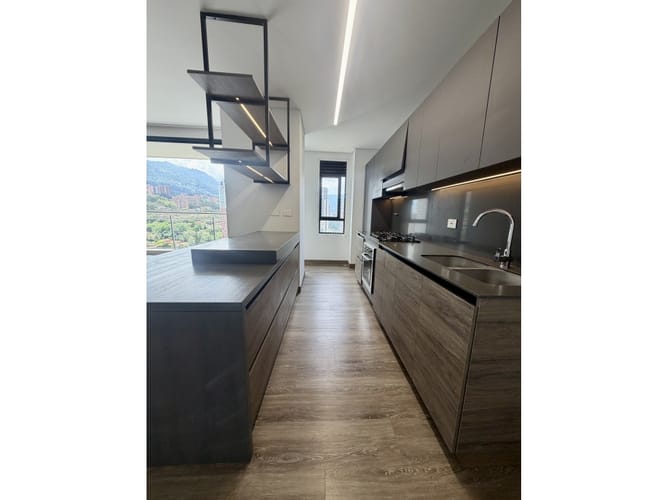 Apartamento de 3 alcobas en arriendo en Los Balsos, Medellín, 138 m² · foto 14 de 24