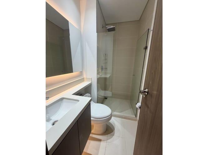 Apartamento de 3 alcobas en arriendo en Los Balsos, Medellín, 138 m² · foto 22 de 24