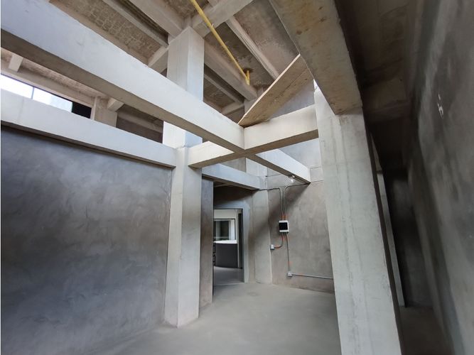 Local en arriendo en San Isidro, Medellín, 32 m² · foto 2 de 5