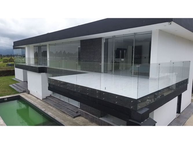 Casa de 5 alcobas en venta en Siberia, Cota, 800 m² · foto 2 de 24