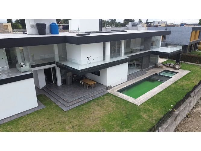Casa de 5 alcobas en venta en Siberia, Cota, 800 m² · foto 3 de 24