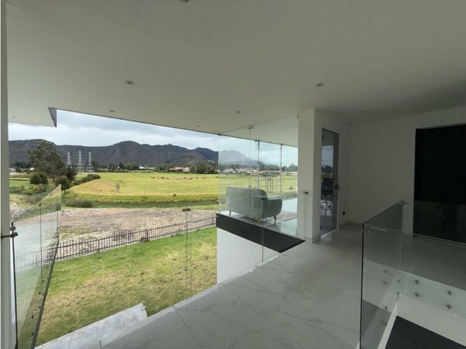 Casa de 5 alcobas en venta en Siberia, Cota, 800 m² · foto 17 de 24