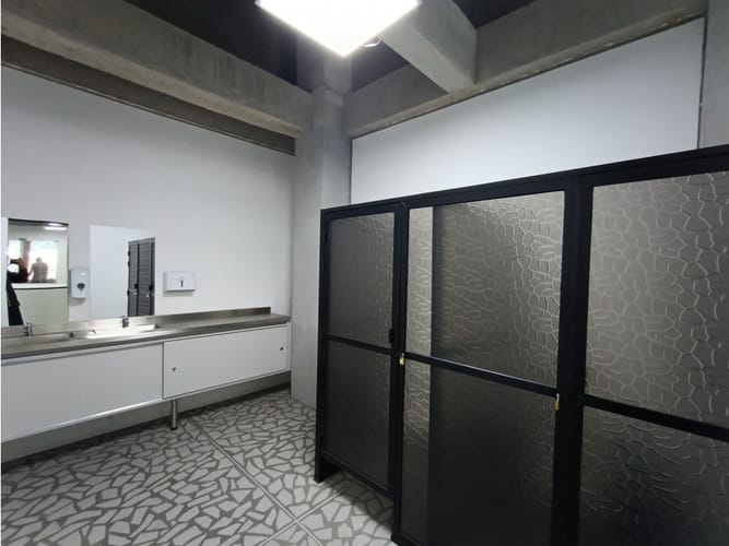 Local en arriendo en San Isidro, Medellín, 45 m² · foto 2 de 8