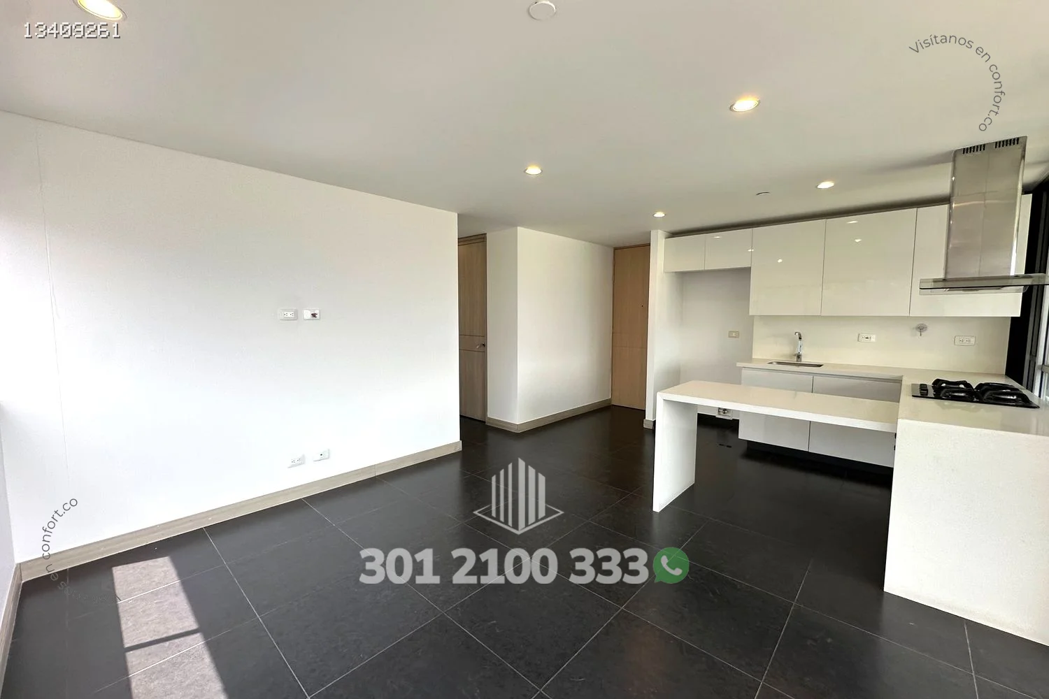 Apartamento en arriendo en Los Balsos No.2, Medellín · foto 3 de 24