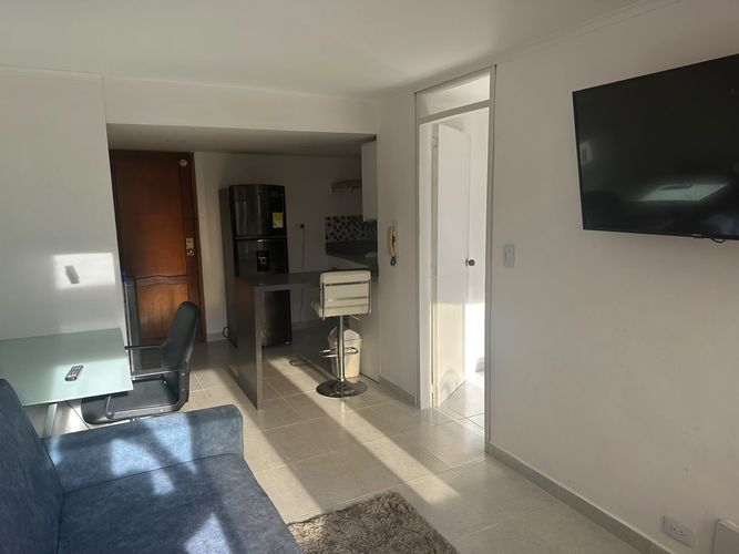 Apartaestudio en venta en Florida Nueva, Medellín, 37 m² · foto 2 de 10