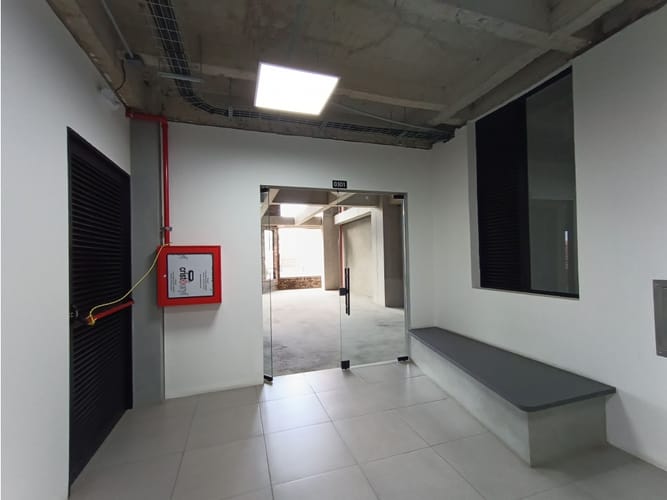 Local en arriendo en San Isidro, Medellín, 95 m² · foto 8 de 8