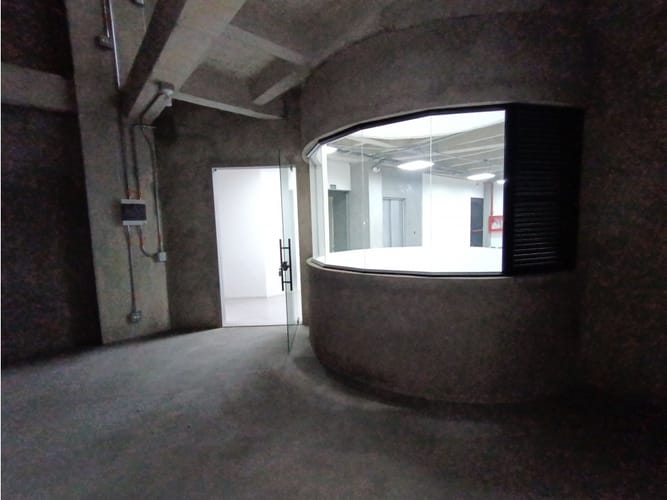Local en arriendo en San Isidro, Medellín, 90 m² · foto 2 de 6