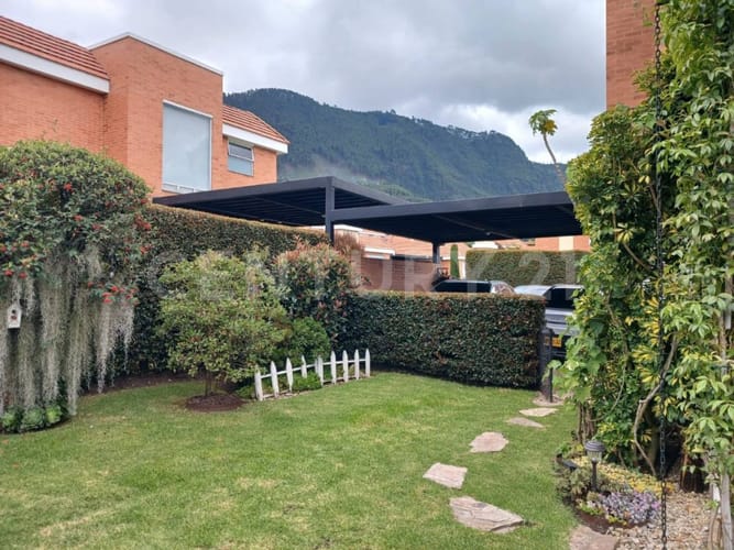 Casa de 3 alcobas en venta en Chuntame, Cajicá, 182 m² · foto 3 de 21
