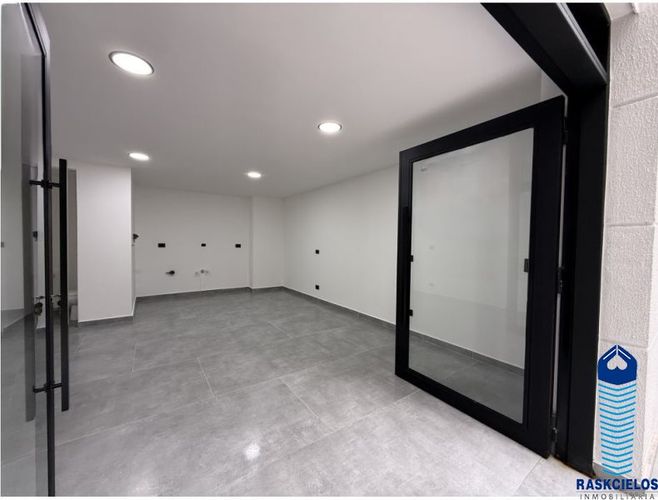 Local en venta en La Castellana, Medellín, 27 m² · foto 6 de 7